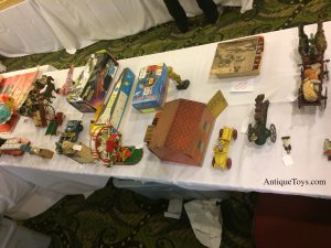 miami-toy-show-table