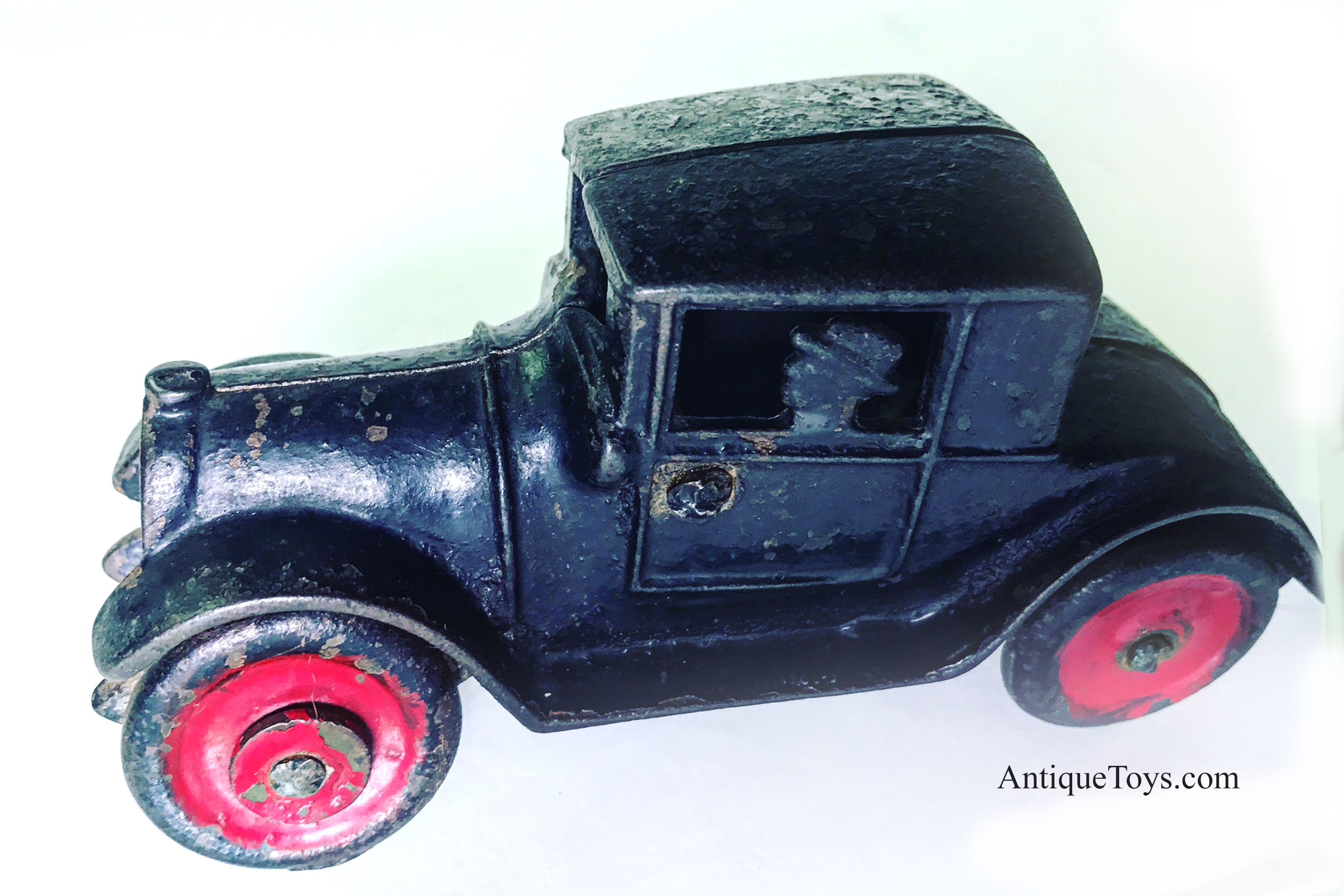 cast iron cars toys