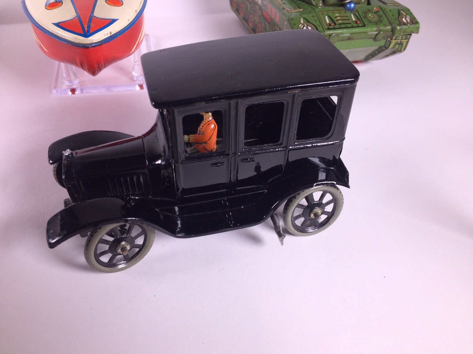 ride on tin car