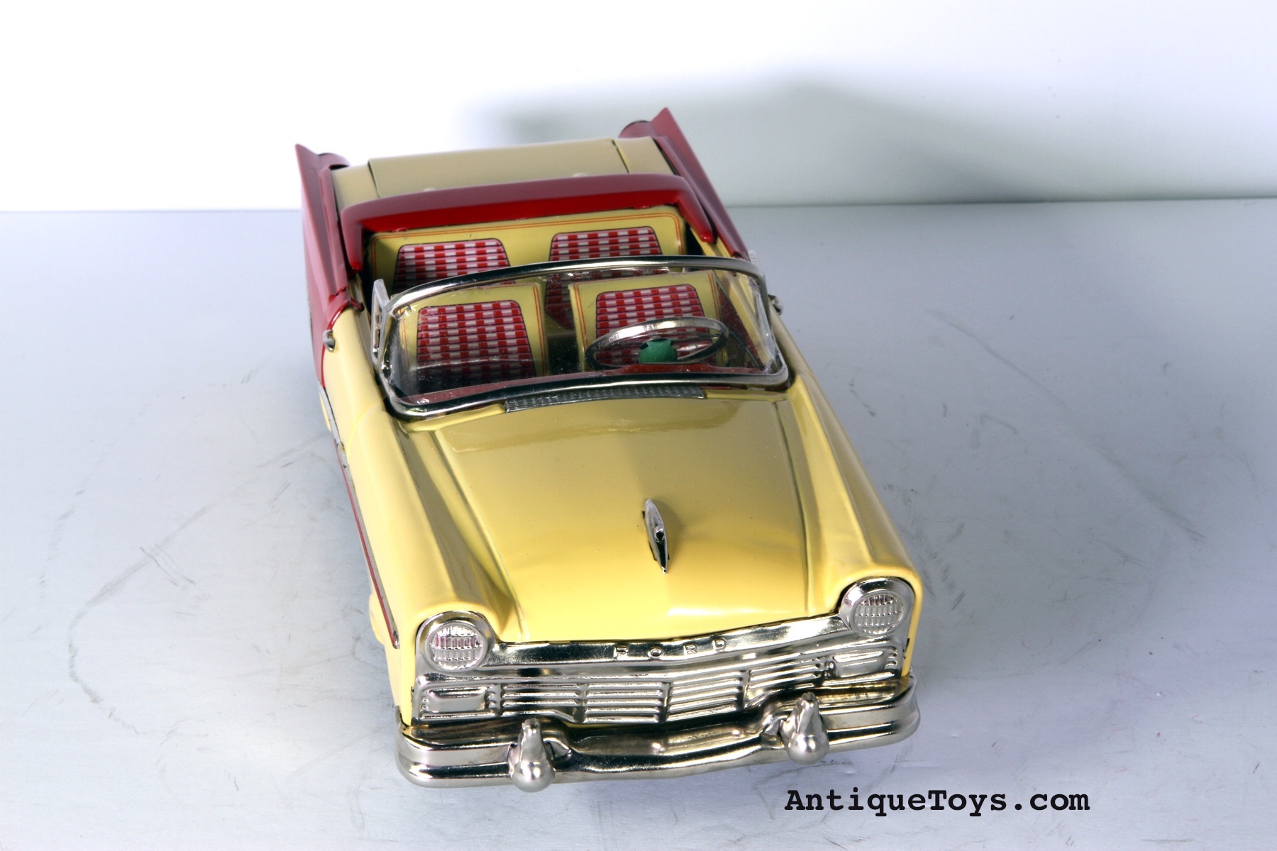 Bandai Ford Fairlane 1957 Friction Car *SOLD* – AntiqueToys Bandai Ford Fairlane 1957 Friction Car *SOLD* – AntiqueToys