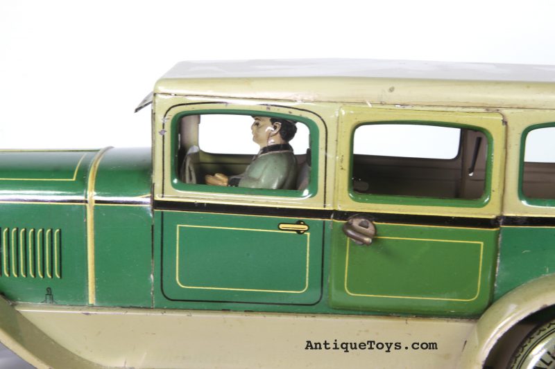 Karl Bub Windup Tin Toy Limousine for Sale <FONT COLOR="ff000 ">*SOLD*</font> - Image 4
