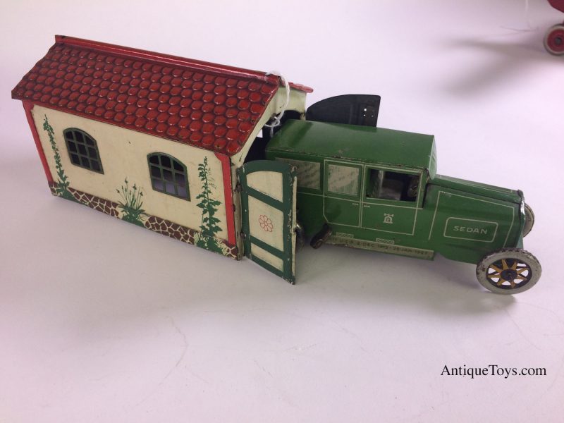 Lehmann Windup Tin Sedan and Garage <FONT COLOR="ff000 ">*SOLD*</font>