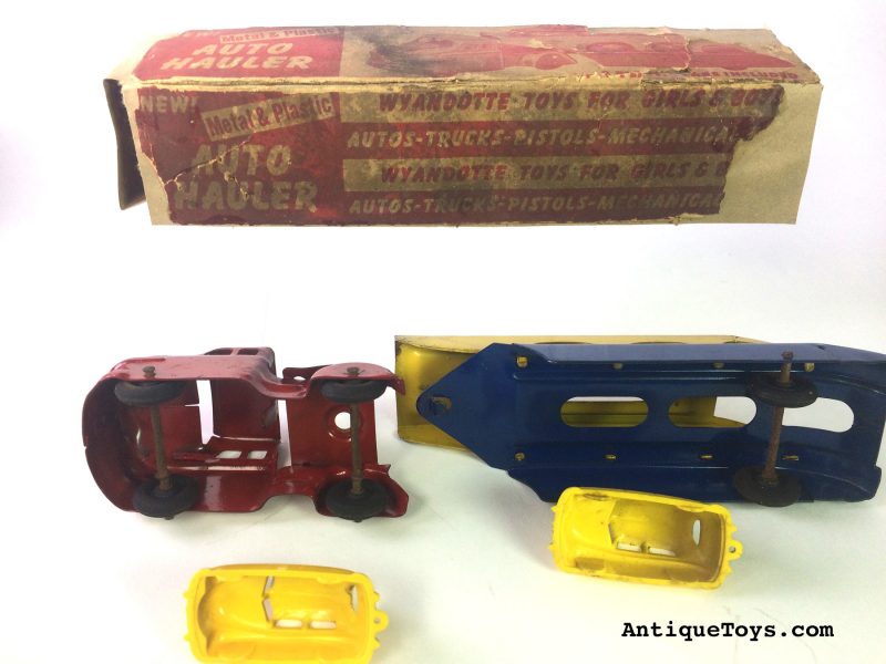 Toy Hauler by Wyandotte- Pressed Steel Car Hauler <FONT COLOR="ff000 ">*SOLD*</font> - Image 4
