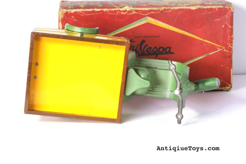 La Hotte S' Nicolas Tri Vespa Tin Scooter Truck- Paris <FONT COLOR="ff000 ">*SOLD*</font> - Image 2