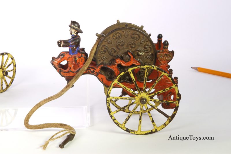 Kenton Toys Cast Iron No. 870 Fire Hose Reel <FONT COLOR="ff000 ">*SOLD*</font> - Image 3