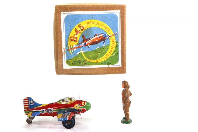 B-45 Dual Propeller Plane by Bandai <FONT COLOR="ff000 ">*SOLD*</font> - Image 3