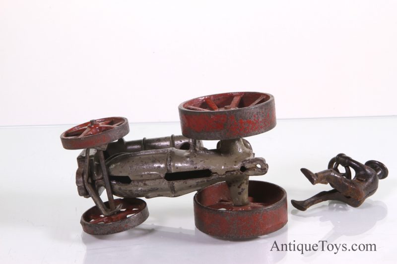 Arcade Fordson Tractor Cast Iron <FONT COLOR="ff000 ">*SOLD*</font> - Image 2