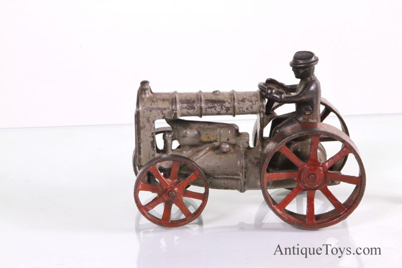 Arcade Fordson Tractor Cast Iron <FONT COLOR="ff000 ">*SOLD*</font>