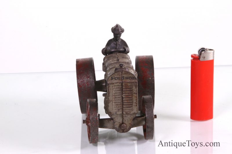 Arcade Fordson Tractor Cast Iron <FONT COLOR="ff000 ">*SOLD*</font> - Image 5