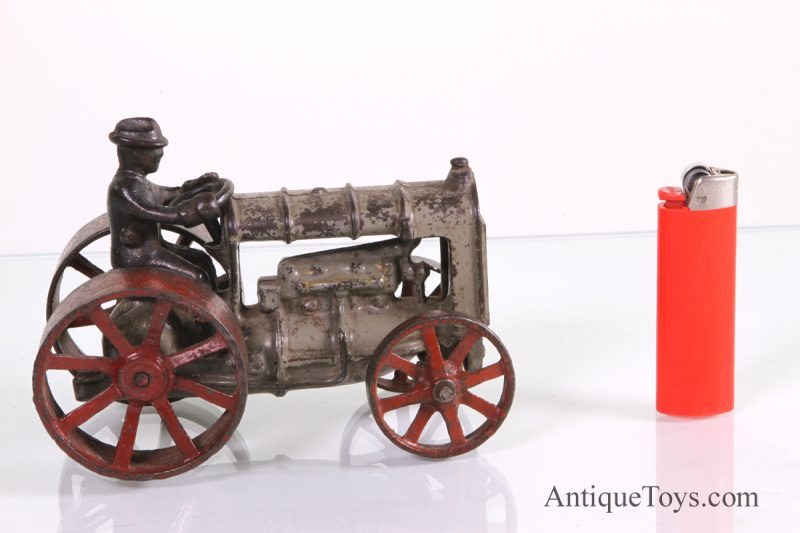 Arcade Fordson Tractor Cast Iron <FONT COLOR="ff000 ">*SOLD*</font> - Image 6