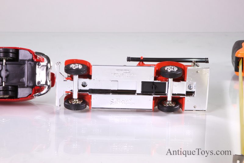 Ertl Diecast Oil Truck and Fire Truck <FONT COLOR="ff000 ">*SOLD*</font> - Image 4