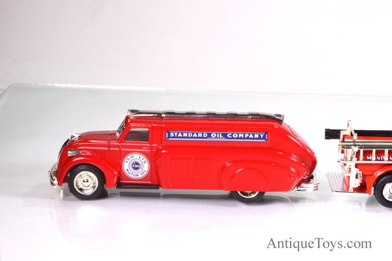 Ertl Diecast Oil Truck and Fire Truck <FONT COLOR="ff000 ">*SOLD*</font> - Image 7