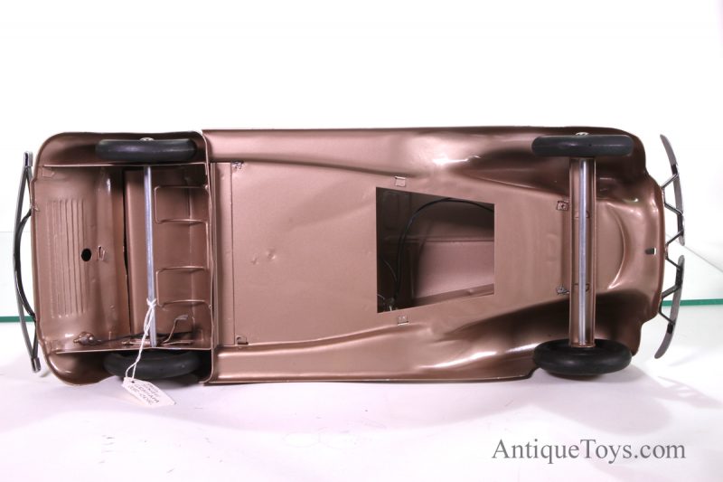 Cor-Cor Graham Sedan Pressed Steel Store Display <FONT COLOR="ff000 ">*SOLD*</font> - Image 4