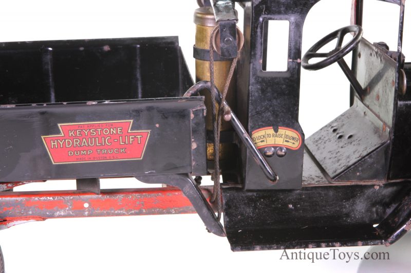 Keystone Hydraulic Lift Dump Truck <FONT COLOR="ff000 ">*SOLD*</font> - Image 11