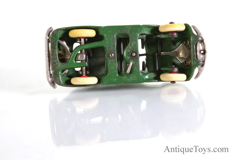 Hubley Chrysler Airflow Cast Iron Light-up <FONT COLOR="ff000 ">*SOLD*</font> - Image 9