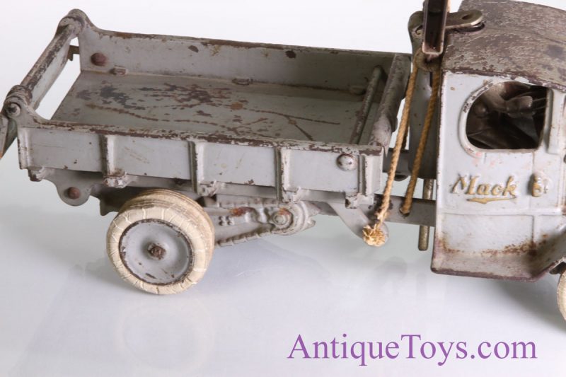 Arcade Mac Dump Truck in Original Condition <FONT COLOR="ff000 ">*SOLD*</font> - Image 3