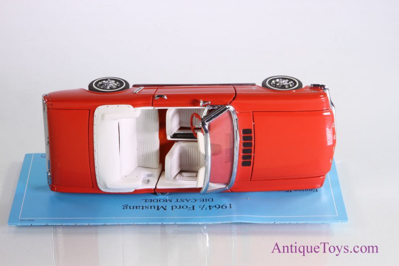 Franklin Mint 1964 1/2 Mustang Diecast <FONT COLOR="ff000 ">*SOLD*</font> - Image 4