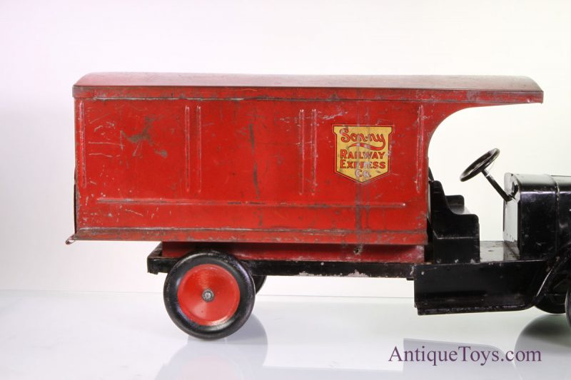 Sonny Railway Express Truck <FONT COLOR="ff000 ">*SOLD*</font> - Image 8