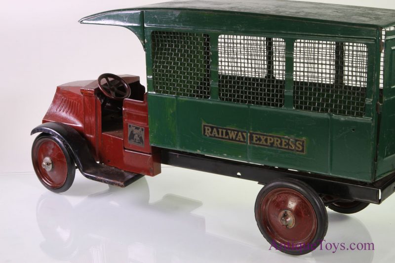 Steelcraft Mac Railway Express Pressed Steel Truck *SOLD* - Image 6
