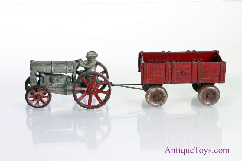 Arcade Fordson Tractor and Trailer Cast Iron <FONT COLOR="ff000 ">*SOLD*</font> - Image 4