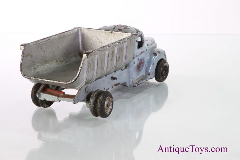 Arcade Cast Iron International Dump Truck, Prewar for Sale <FONT COLOR="ff000 ">*SOLD*</font> - Image 3