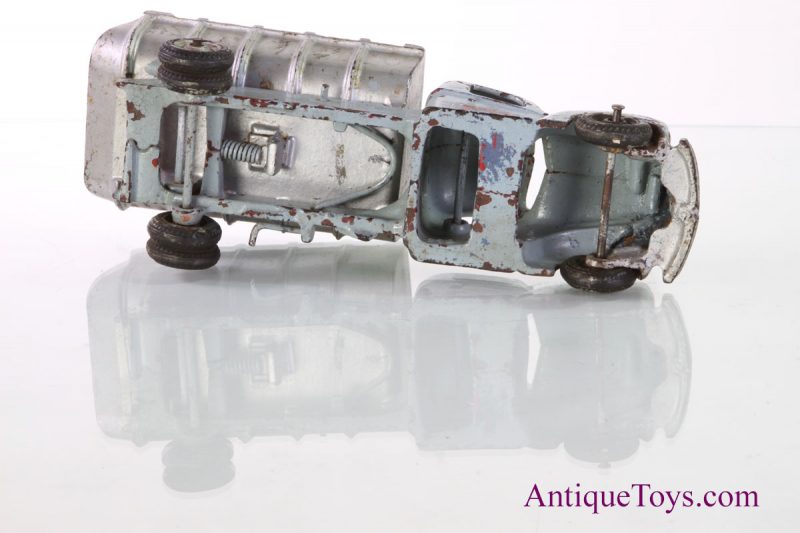 Arcade Cast Iron International Dump Truck, Prewar for Sale <FONT COLOR="ff000 ">*SOLD*</font> - Image 4