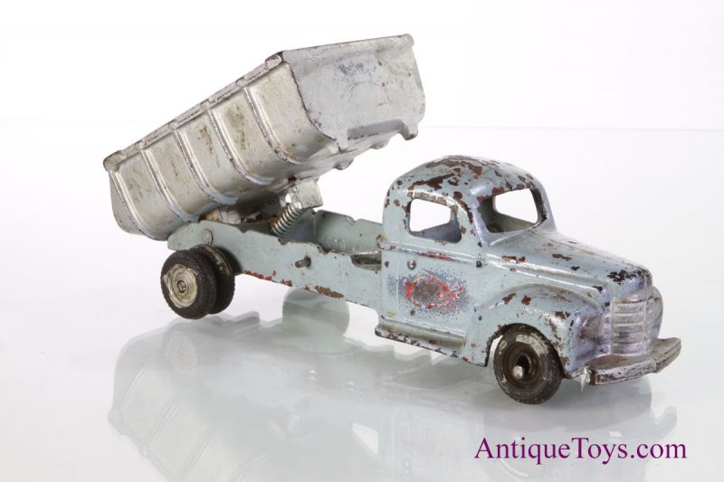 Arcade Cast Iron International Dump Truck, Prewar for Sale <FONT COLOR="ff000 ">*SOLD*</font> - Image 5