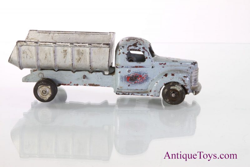 Arcade Cast Iron International Dump Truck, Prewar for Sale <FONT COLOR="ff000 ">*SOLD*</font> - Image 6
