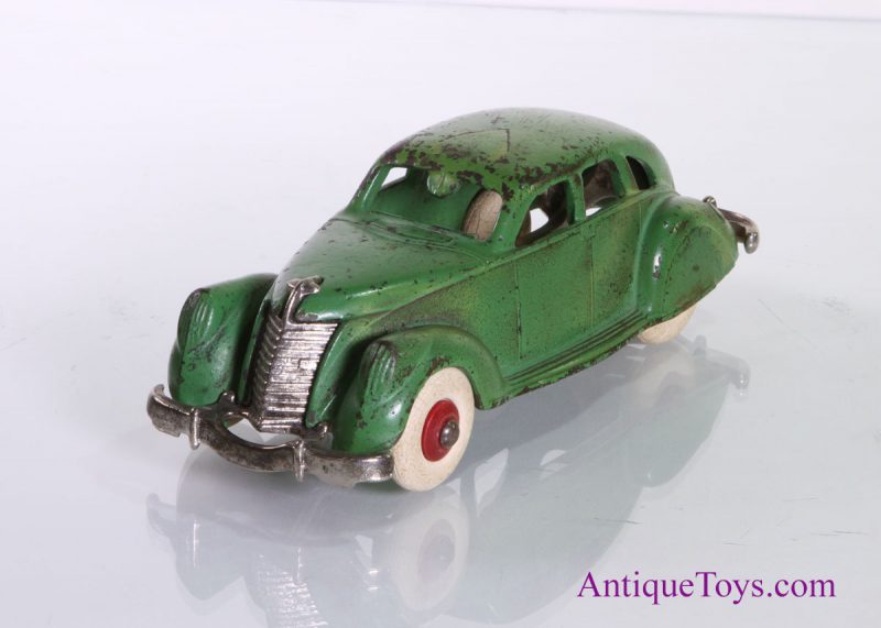 Hubley Lincoln Zephyr 7/14" Cast Iron Toy Vehicle <FONT COLOR="ff000 ">*SOLD*</font> - Image 3