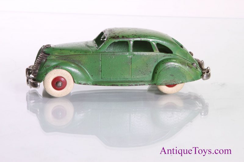 Hubley Lincoln Zephyr 7/14" Cast Iron Toy Vehicle <FONT COLOR="ff000 ">*SOLD*</font> - Image 6
