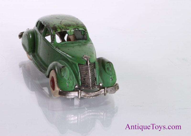 Hubley Lincoln Zephyr 7/14" Cast Iron Toy Vehicle <FONT COLOR="ff000 ">*SOLD*</font> - Image 9