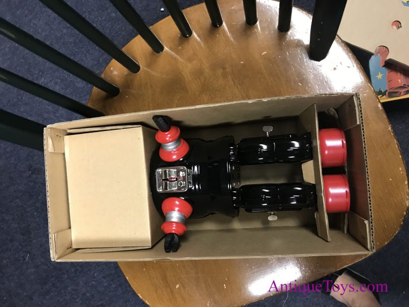 Osaka Tin Toy Institute Tin Lithographed Battery Operated "Mechanized Robot" Robby the Robot in Box <FONT COLOR="ff000 ">*SOLD*</font> - Image 2