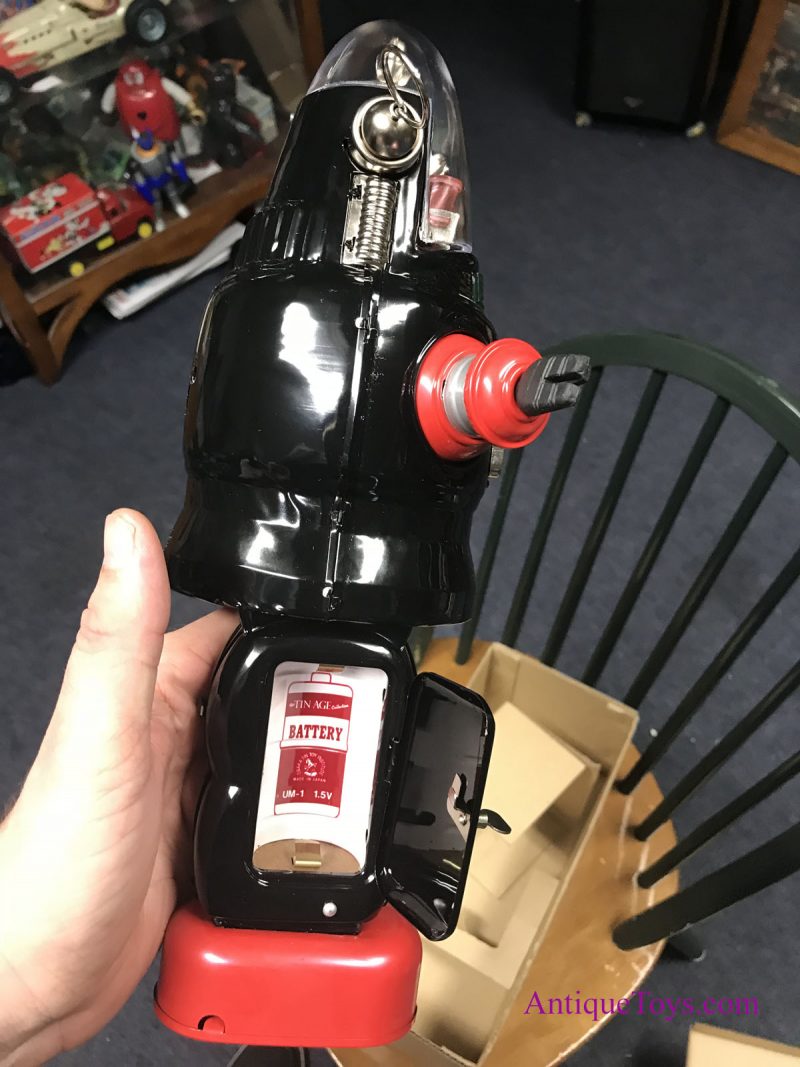 Osaka Tin Toy Institute Tin Lithographed Battery Operated "Mechanized Robot" Robby the Robot in Box <FONT COLOR="ff000 ">*SOLD*</font> - Image 4