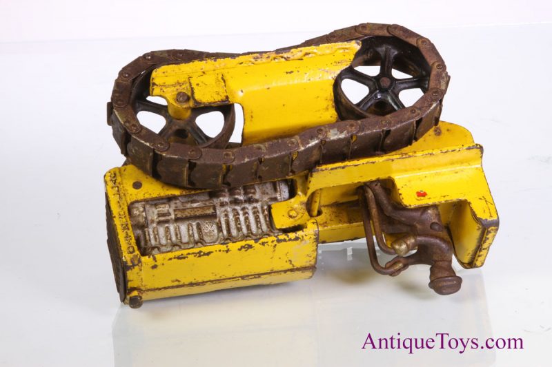Arcade Cast Iron Caterpillar Diesel Tractor Toy with Tracks <FONT COLOR="ff000 ">*SOLD*</font> - Image 3