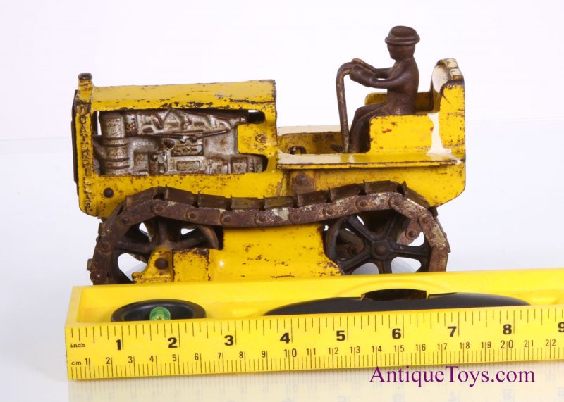 Arcade Cast Iron Caterpillar Diesel Tractor Toy with Tracks <FONT COLOR="ff000 ">*SOLD*</font> - Image 7
