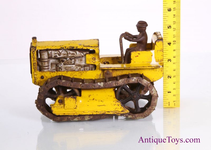 Arcade Cast Iron Caterpillar Diesel Tractor Toy with Tracks <FONT COLOR="ff000 ">*SOLD*</font> - Image 9