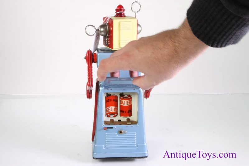 Yoshiya (KO) Battery Operated Plastic Modern Robot <FONT COLOR="ff000 ">*SOLD*</font> - Image 12