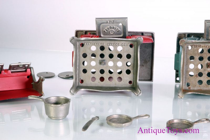 Favorite Range Cast Iron by Kenton Toys <FONT COLOR="ff000 ">*SOLD*</font> - Image 8