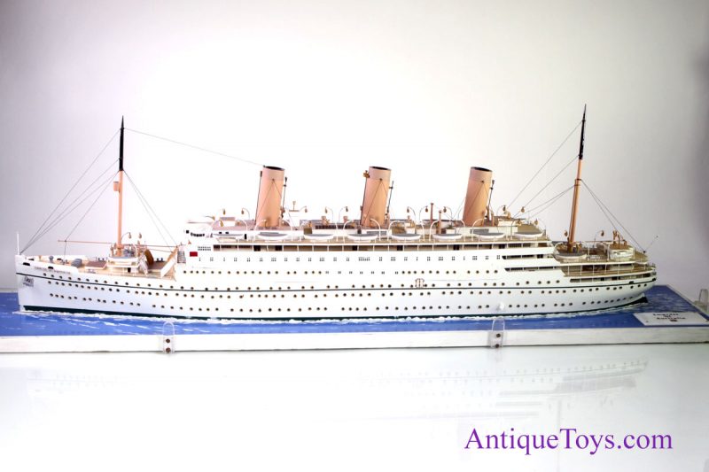 Ship Model Empress of Australia <FONT COLOR="ff000 ">*SOLD*</font> - Image 4