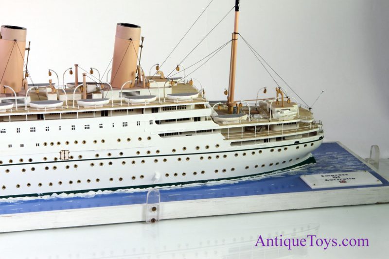 Ship Model Empress of Australia <FONT COLOR="ff000 ">*SOLD*</font> - Image 6
