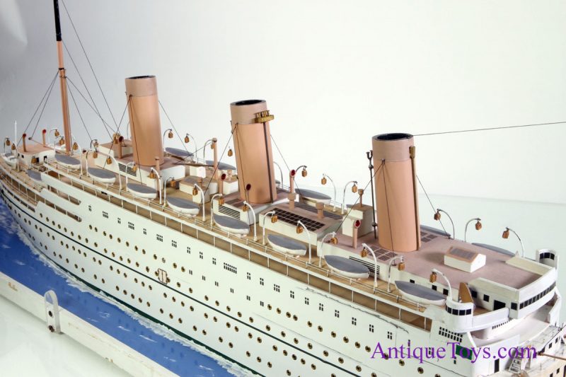 Ship Model Empress of Australia <FONT COLOR="ff000 ">*SOLD*</font> - Image 9