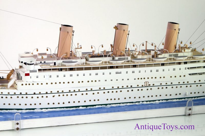 Ship Model Empress of Australia <FONT COLOR="ff000 ">*SOLD*</font> - Image 10