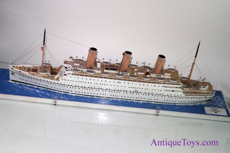 Ship Model Empress of Australia <FONT COLOR="ff000 ">*SOLD*</font> - Image 11