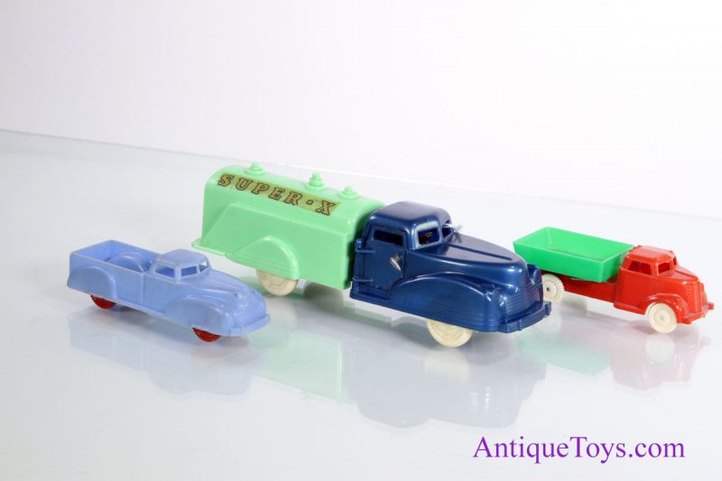 Renwal Plastic Trucks from the 40's and 50's <FONT COLOR="ff000 ">*SOLD*</font>
