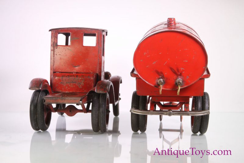 Sturditoy Pressed Steel Oil Tanker for Sale <FONT COLOR="ff000 ">*SOLD*</font> - Image 5