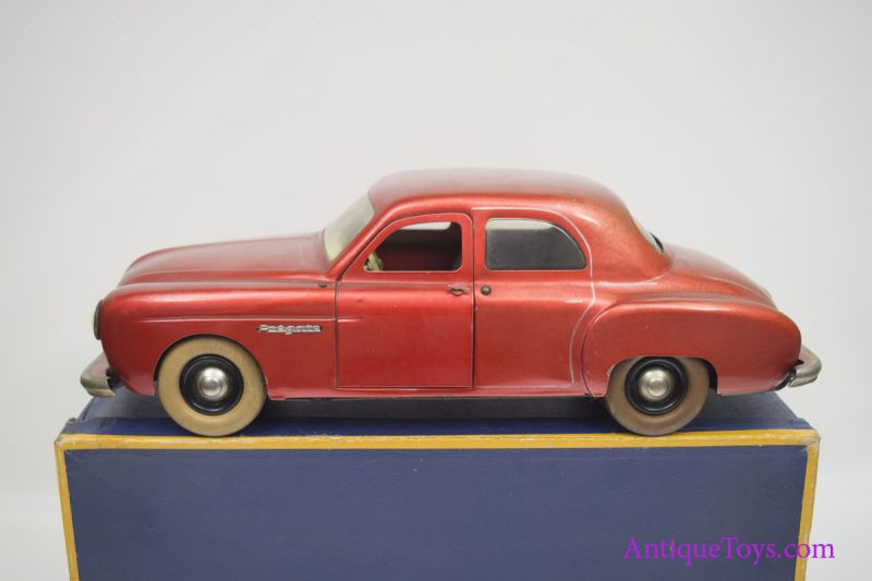 1950s Renault Fregate 5/52E Battery Op Car CIJ <FONT COLOR="ff000 ">*SOLD*</font>