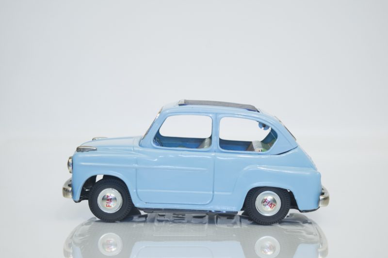 Bandai Fiat 600 Convertible Friction Tin Car #743 <FONT COLOR="ff000 ">*SOLD*</font> - Image 2