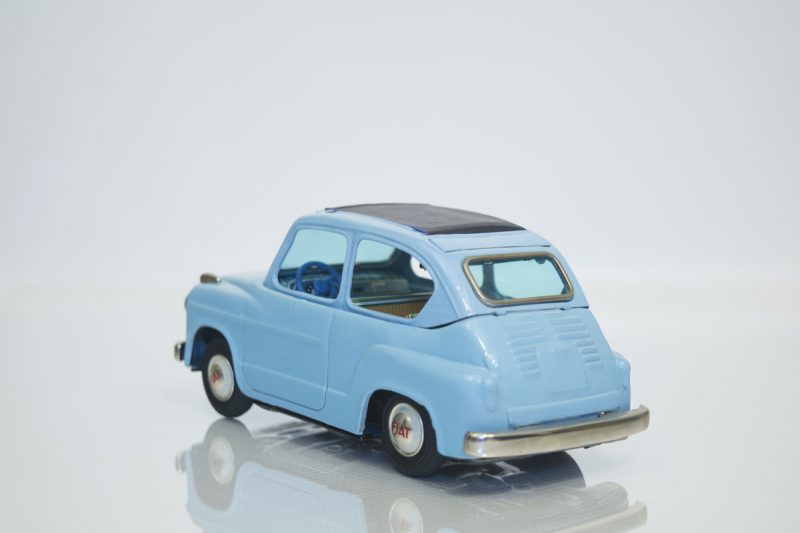 Bandai Fiat 600 Convertible Friction Tin Car #743 <FONT COLOR="ff000 ">*SOLD*</font> - Image 3