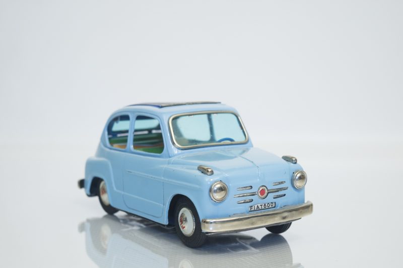 Bandai Fiat 600 Convertible Friction Tin Car #743 <FONT COLOR="ff000 ">*SOLD*</font> - Image 5