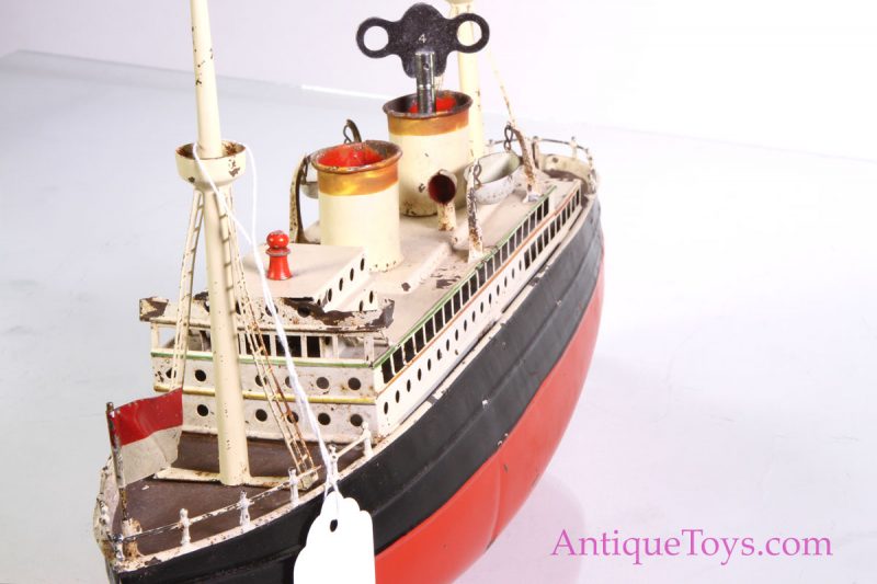 Fleischmann Red and Black Ocean Liner for  Sale <FONT COLOR="ff000 ">*SOLD*</font> - Image 2